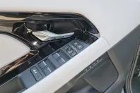 Land Rover Range Rover Evoque din 2024 cu 5 km - oferta LAN138980 - foto 12