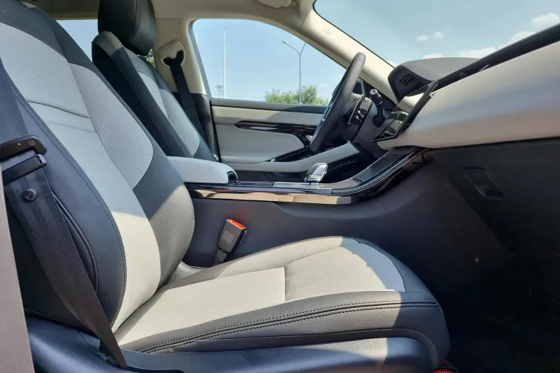 Land Rover Range Rover Evoque din 2024 cu 5 km - oferta LAN138980 - foto 14