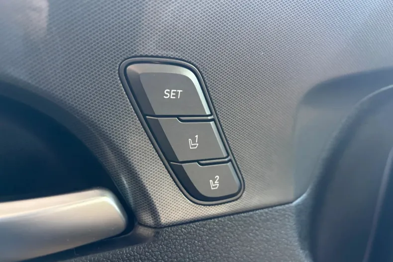 Hyundai SANTA FE din 2021 cu 116.000 km - oferta HYU138987 - foto 14