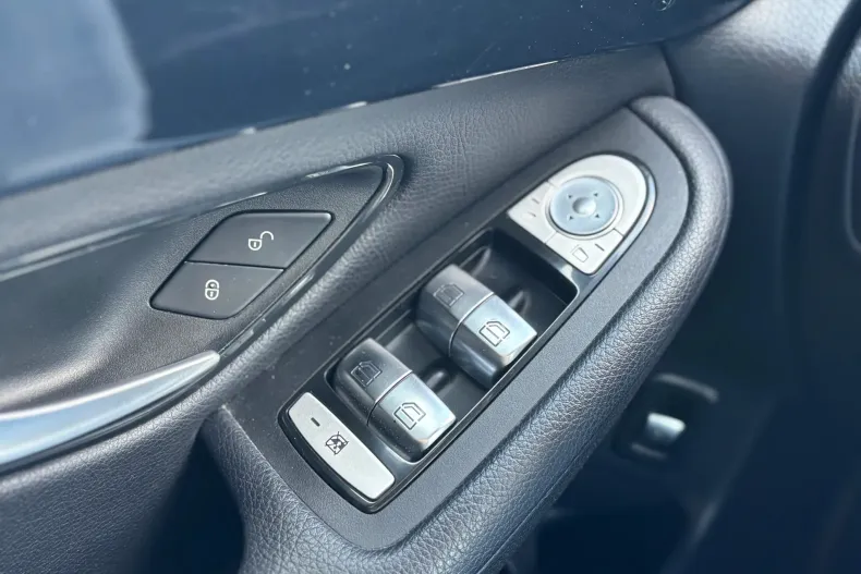 Mercedes-Benz GLC Coupe din 2020 cu 123.800 km - oferta MER138990 - foto 24