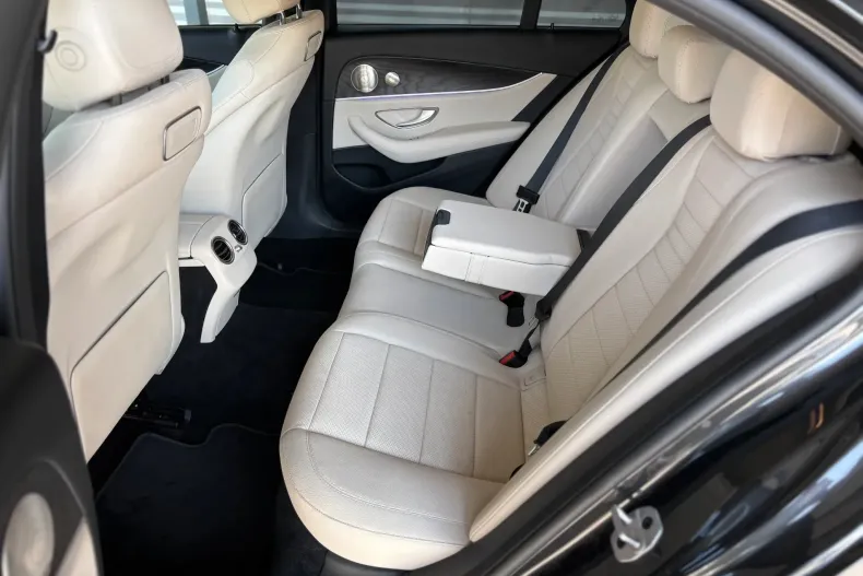 Mercedes-Benz E din 2021 cu 32.000 km - oferta MER139011 - foto 17