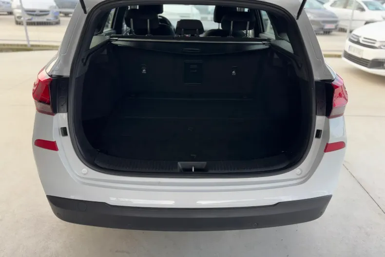 Hyundai i30 din 2020 cu 180.000 km - oferta HYU139020 - foto 9