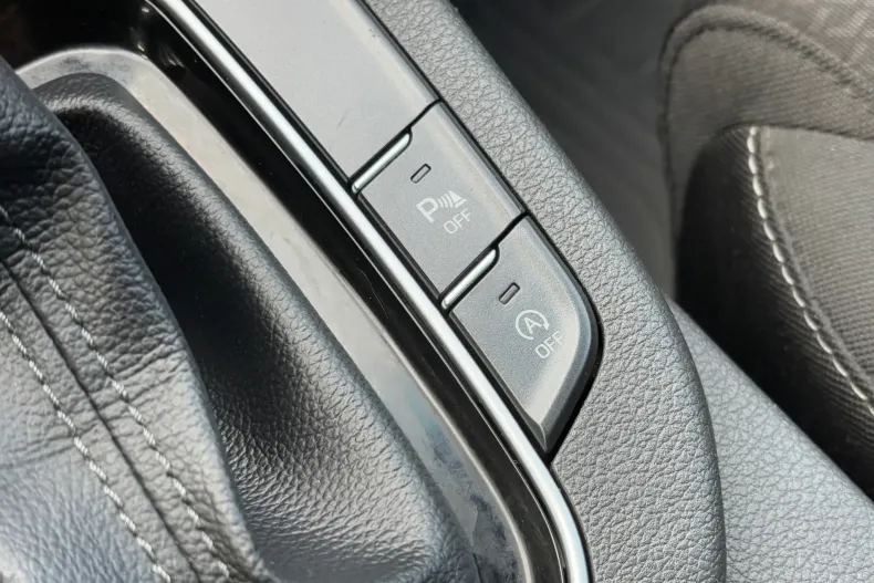 Hyundai i30 din 2020 cu 180.000 km - oferta HYU139020 - foto 36