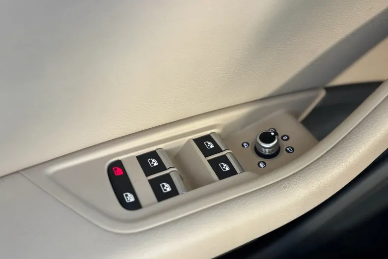 Audi A4 din 2019 cu 170.000 km - oferta AUD139023 - foto 21