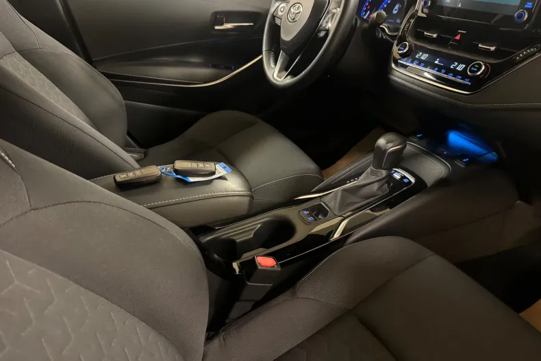 Toyota Corolla din 2019 cu 143.000 km - oferta TOY139027 - foto 26