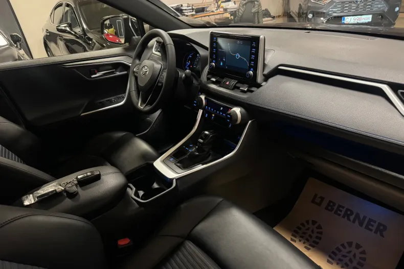 Toyota RAV4 din 2020 cu 98.999 km - oferta TOY139035 - foto 14