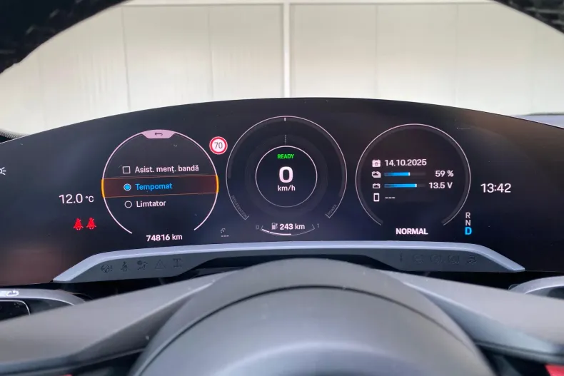 Porsche Taycan din 2021 cu 74.000 km - oferta POR139059 - foto 7