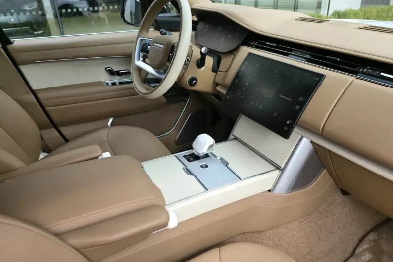 Land Rover Range Rover din 2024 cu 26.631 km - oferta LAN139071 - foto 17