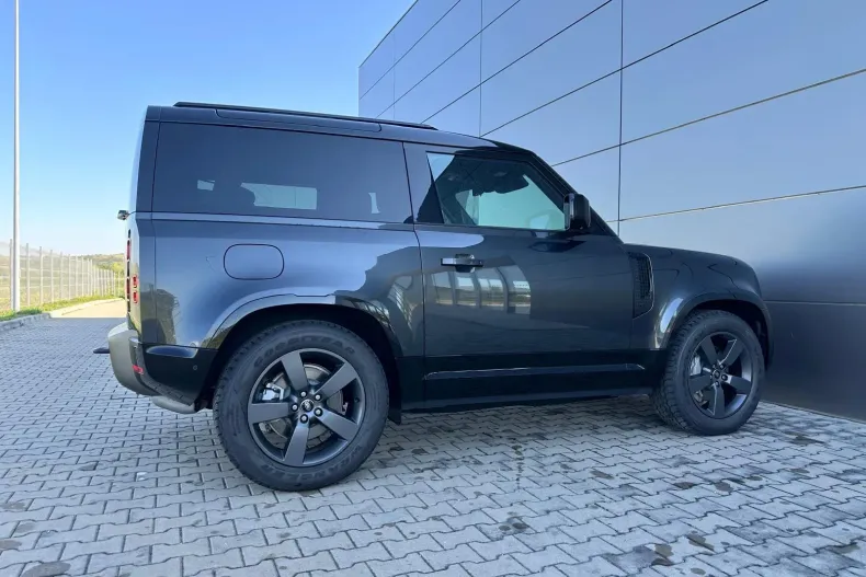 Land Rover Defender din 2024 cu 6.690 km - oferta LAN139073 - foto 10