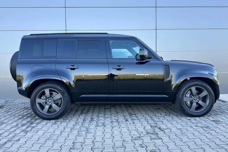 Land Rover Defender din 2024 cu 5.998 km - oferta LAN139075 - foto 2