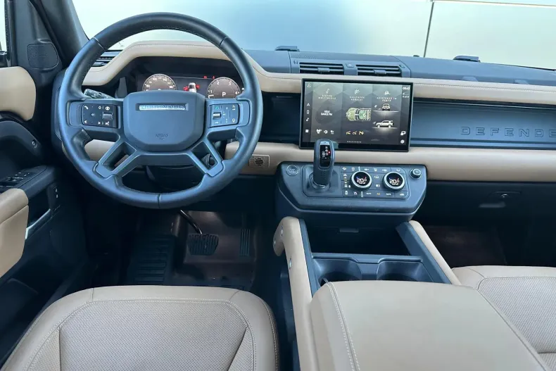 Land Rover Defender din 2024 cu 5.998 km - oferta LAN139075 - foto 5