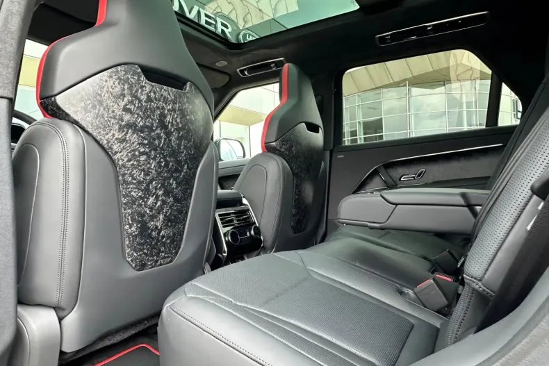 Land Rover Range Rover Sport din 2025 cu 9 km - oferta LAN139076 - foto 4