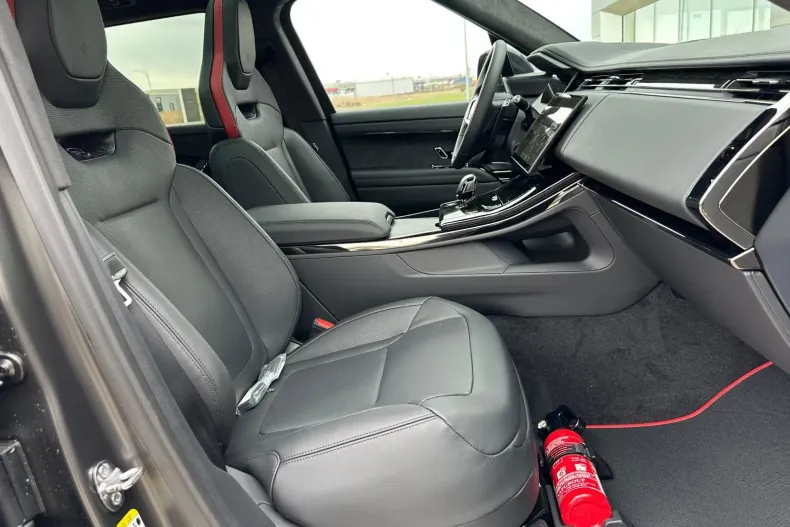 Land Rover Range Rover Sport din 2025 cu 9 km - oferta LAN139076 - foto 7