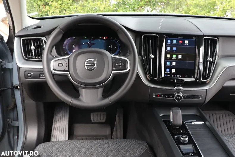 Volvo XC60 din 2022 cu 72.964 km - oferta VOL139102 - foto 5