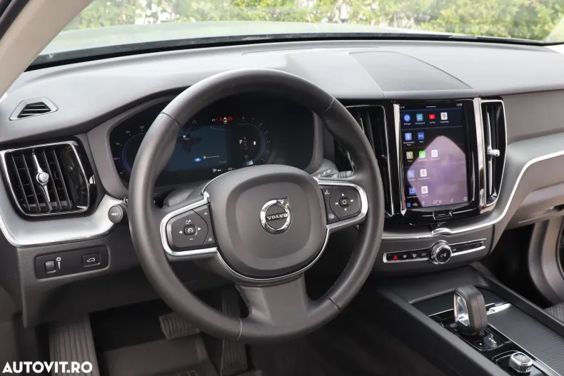 Volvo XC60 din 2022 cu 72.964 km - oferta VOL139102 - foto 9