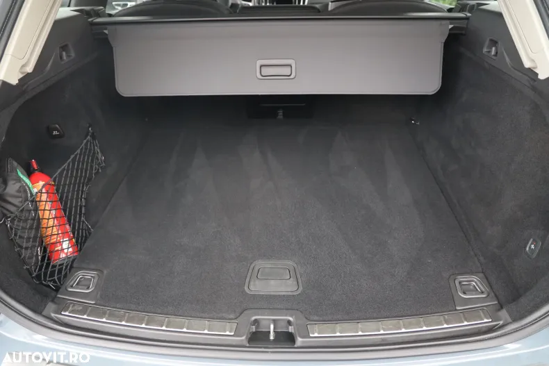 Volvo XC60 din 2022 cu 72.964 km - oferta VOL139102 - foto 16