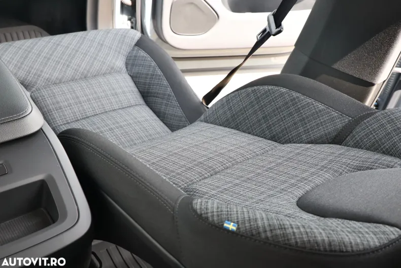 Volvo XC60 din 2022 cu 72.964 km - oferta VOL139102 - foto 31