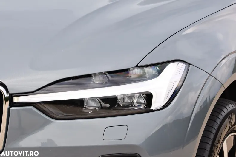 Volvo XC60 din 2022 cu 72.964 km - oferta VOL139102 - foto 35