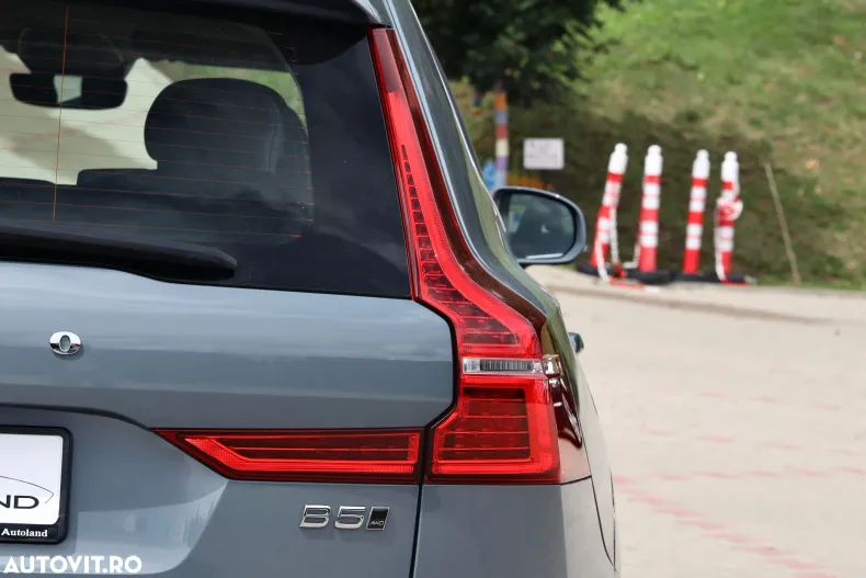 Volvo XC60 din 2022 cu 72.964 km - oferta VOL139102 - foto 37