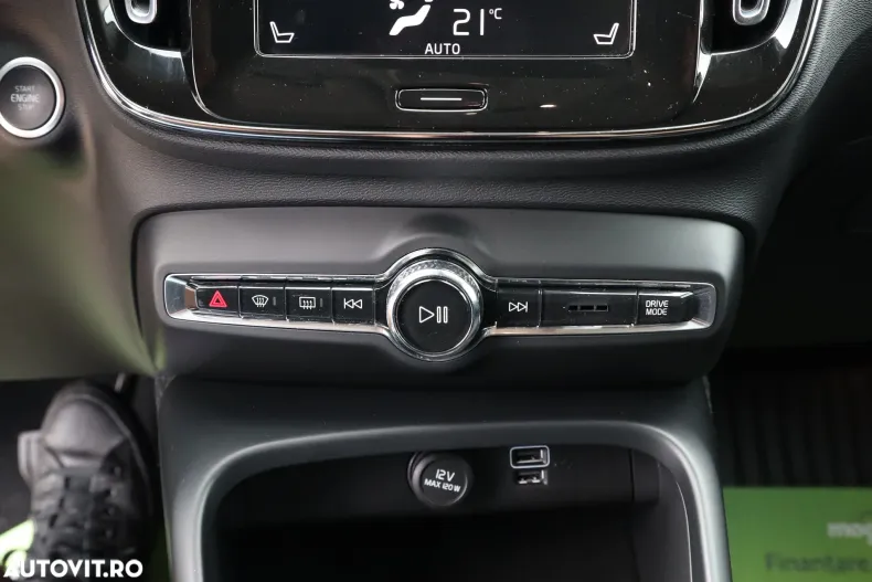 Volvo XC40 din 2019 cu 82.631 km - oferta VOL139105 - foto 17
