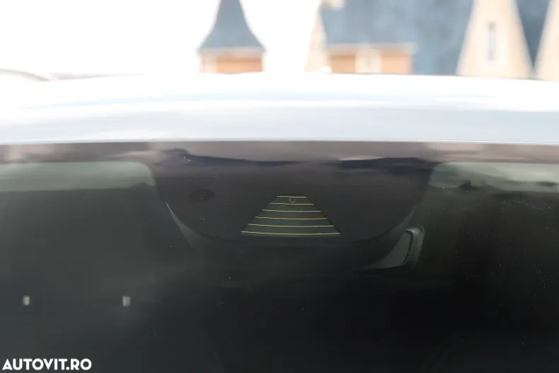 Volvo XC40 din 2019 cu 82.631 km - oferta VOL139105 - foto 24