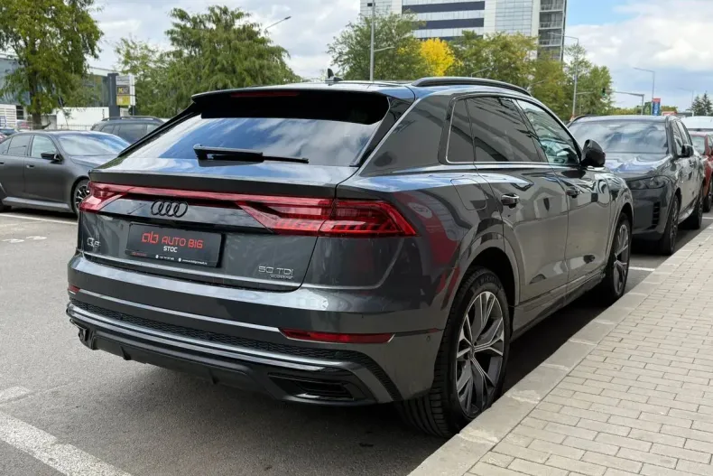 Audi Q8 din 2021 cu 75.311 km - oferta AUD139108 - foto 7
