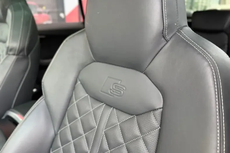 Audi Q8 din 2021 cu 75.311 km - oferta AUD139108 - foto 19