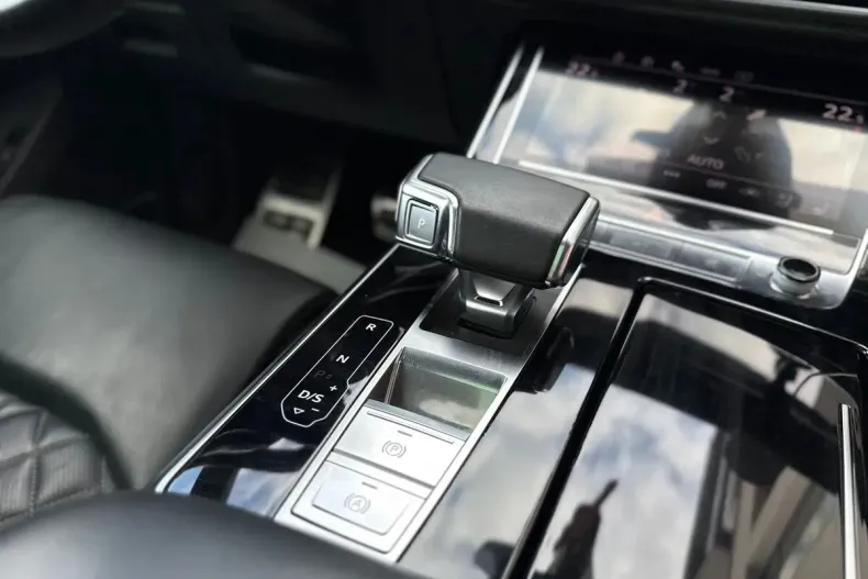 Audi Q8 din 2021 cu 75.311 km - oferta AUD139108 - foto 26