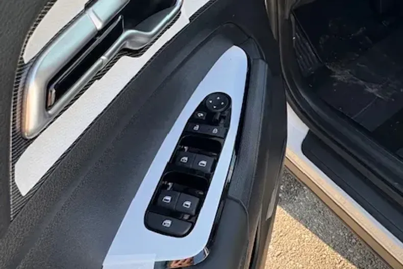 Kia Sportage din 2024 cu 2 km - oferta KIA139187 - foto 17