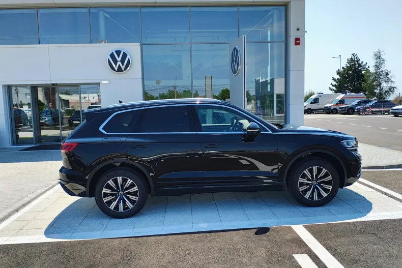 Volkswagen Touareg din 2025 cu 5 km - oferta VOL139199 - foto 4