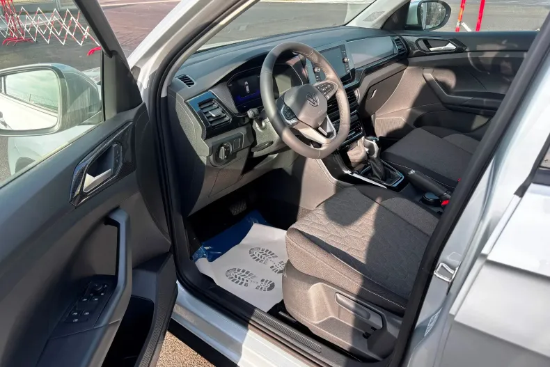 Volkswagen T-Cross din 2024 cu 4.900 km - oferta VOL139208 - foto 11