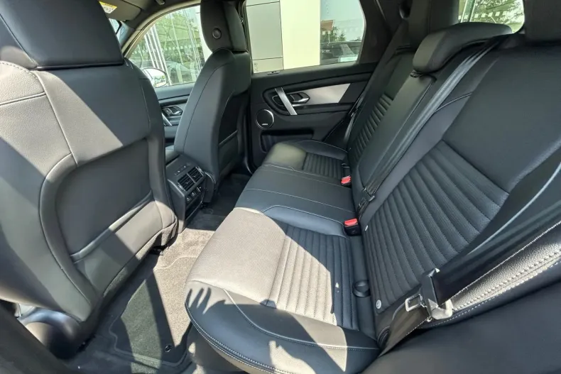 Land Rover Discovery Sport din 2025 cu 380 km - oferta LAN139222 - foto 12