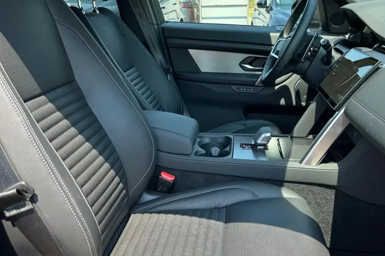 Land Rover Discovery Sport din 2022 cu 9.346 km - oferta LAN139224 - foto 11