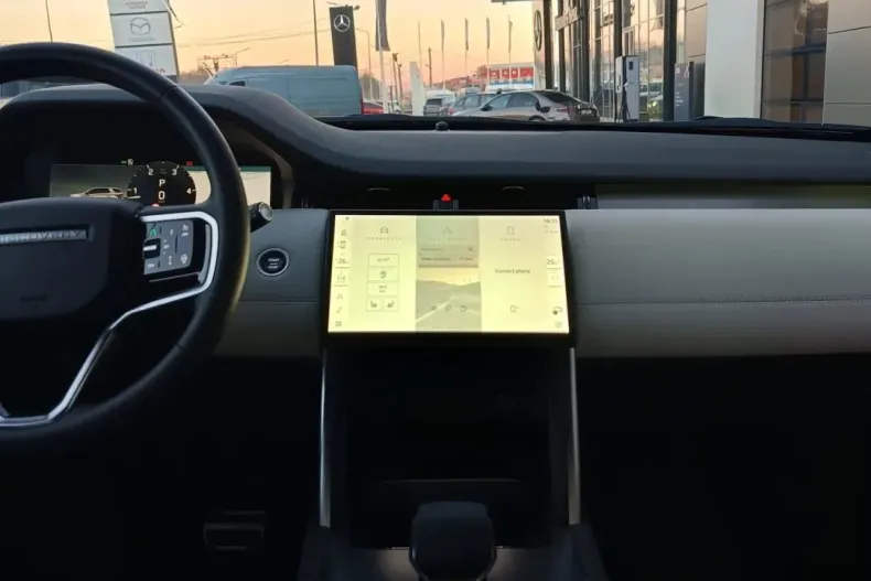 Land Rover Discovery Sport din 2024 cu 9.348 km - oferta LAN139225 - foto 4