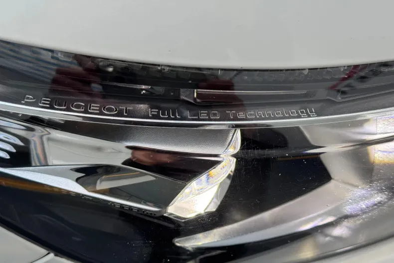 Peugeot 3008 din 2020 cu 149.000 km - oferta PEU139341 - foto 25