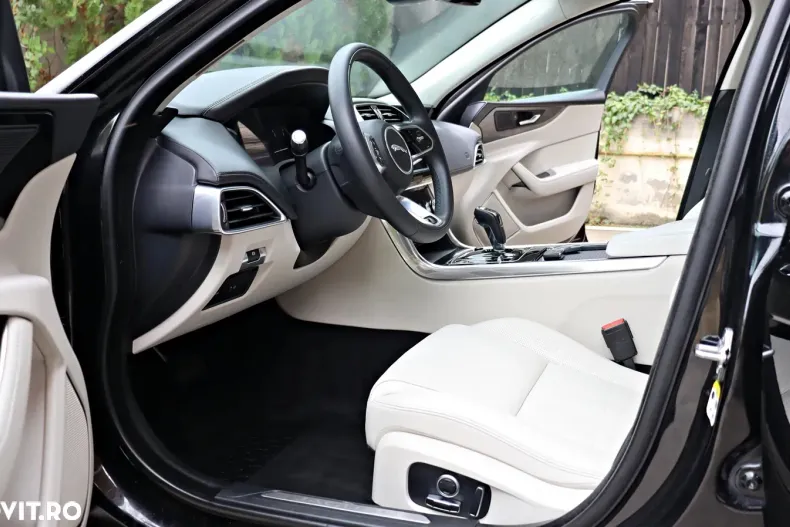 Jaguar XE din 2021 cu 177.957 km - oferta JAG139346 - foto 13