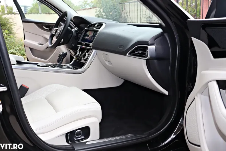 Jaguar XE din 2021 cu 177.957 km - oferta JAG139346 - foto 16