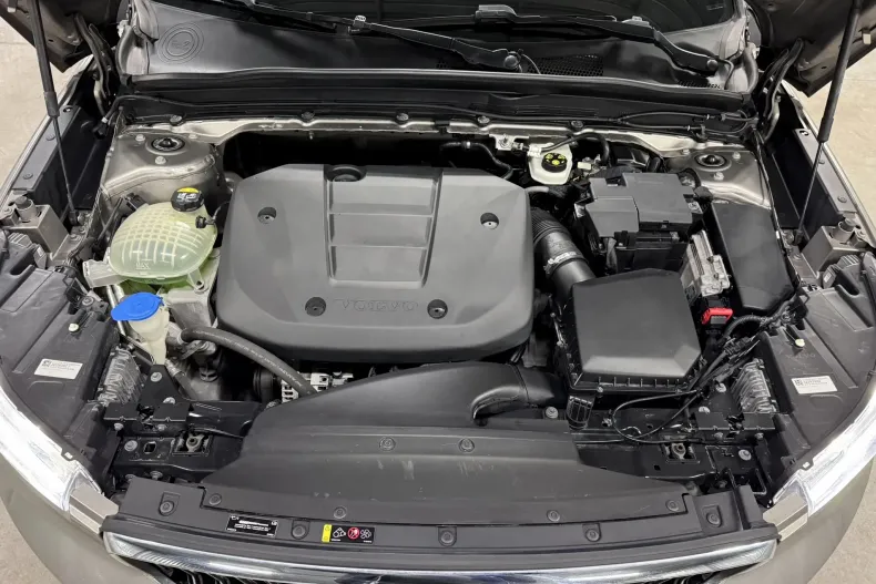 Volvo XC40 din 2020 cu 148.500 km - oferta VOL139371 - foto 36