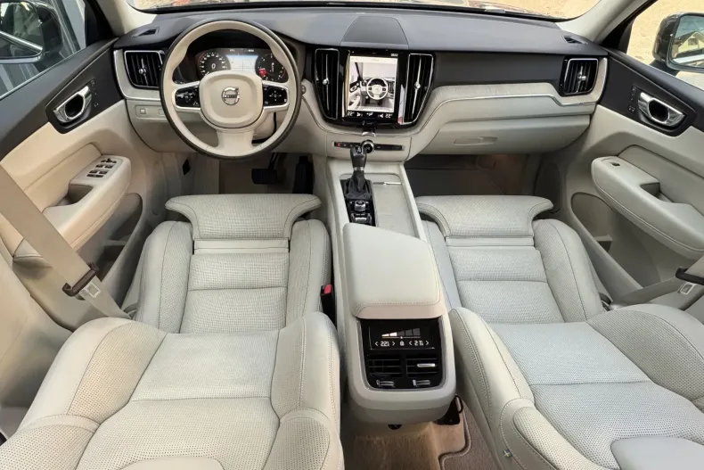 Volvo XC60 din 2019 cu 158.000 km - oferta VOL139372 - foto 2