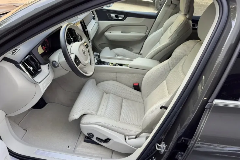 Volvo XC60 din 2019 cu 158.000 km - oferta VOL139372 - foto 31