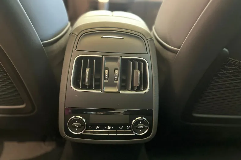 Maserati Levante din 2022 cu 1 km - oferta MAS139386 - foto 9