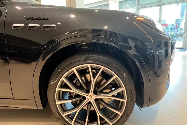 Maserati Grecale din 2023 cu 1 km - oferta MAS139388 - foto 4