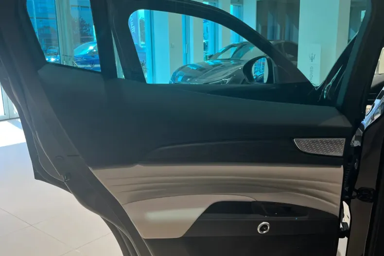 Maserati Grecale din 2023 cu 1 km - oferta MAS139388 - foto 11