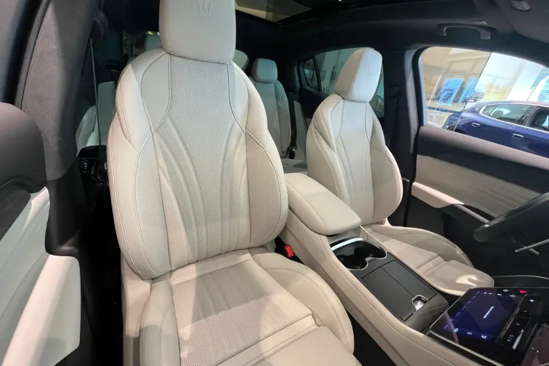 Maserati Grecale din 2023 cu 1 km - oferta MAS139388 - foto 14