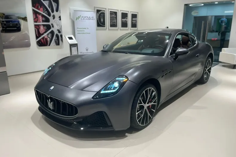 Maserati Granturismo din 2023 cu 1.000 km - oferta MAS139391 - foto 1