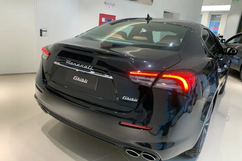 Maserati Ghibli din 2022 cu 15 km - oferta MAS139392 - foto 5