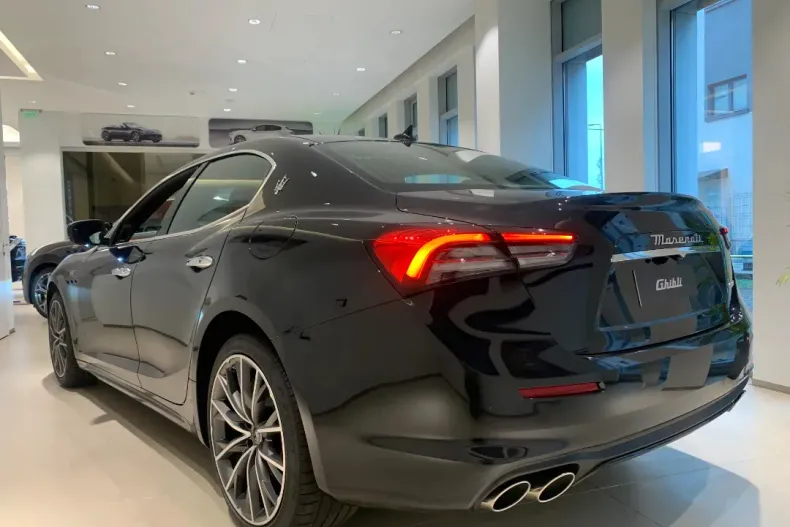 Maserati Ghibli din 2022 cu 15 km - oferta MAS139392 - foto 17