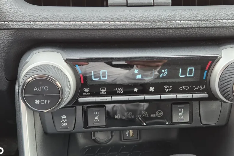 Toyota RAV4 din 2024 cu 24.000 km - oferta TOY139499 - foto 24