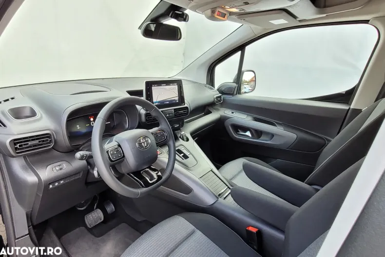 Toyota Proace din 2023 cu 4.500 km - oferta TOY139505 - foto 12