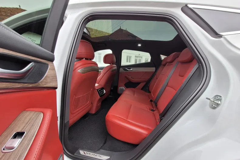 Seres 5 din 2024 cu 36.600 km - oferta SER139512 - foto 10